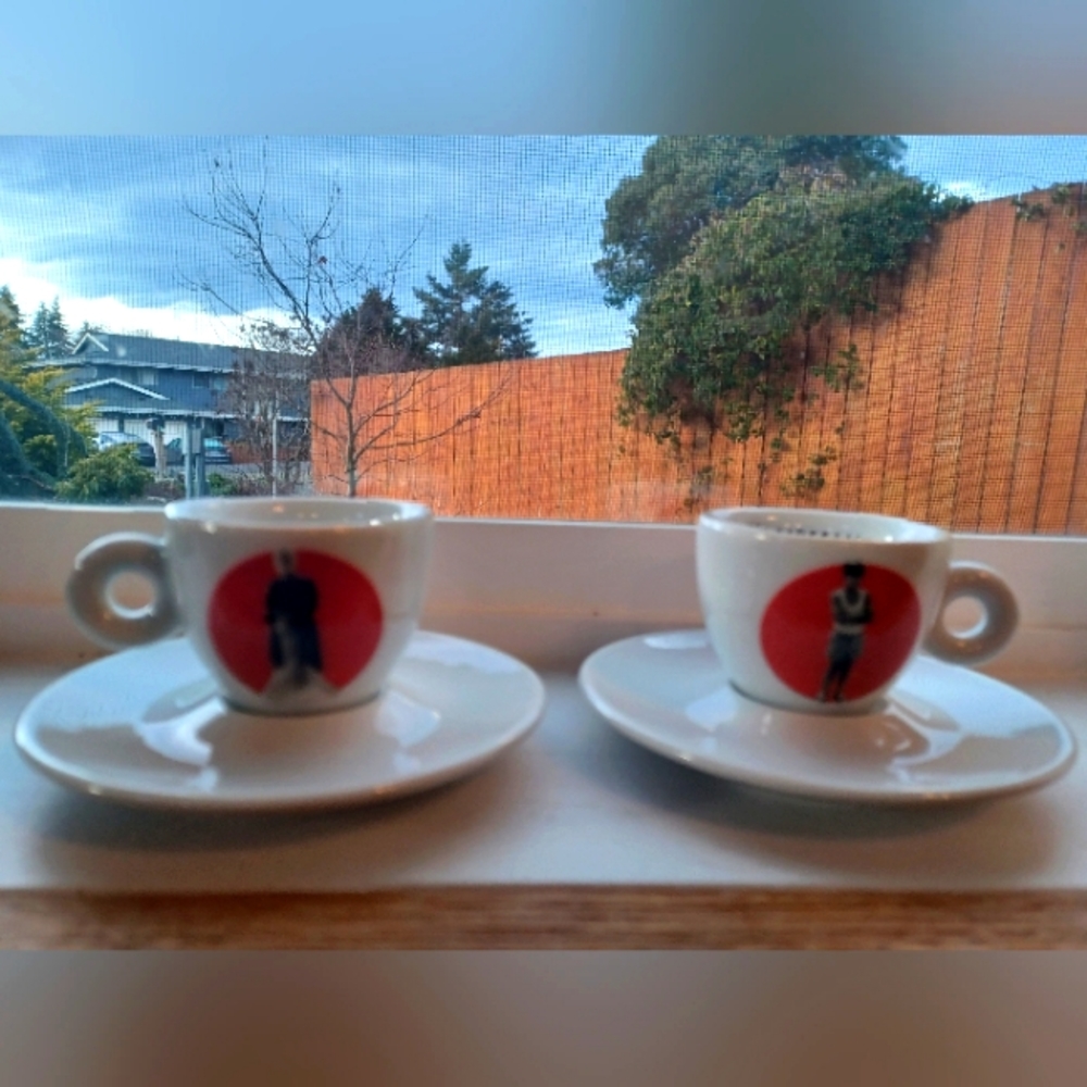 Illy Espresso cups and saucers